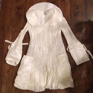 Dorman Fashion white crinkle fancy top